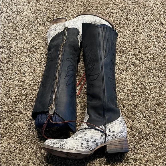 Freebird By Steven Whisper Tall Boots  In Black Snake - Picture 6 of 16